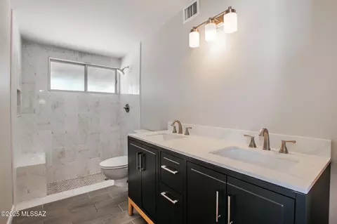 Bath - 8936 E Harborage Dr, Tucson, AZ 85710 photo 1 of 3