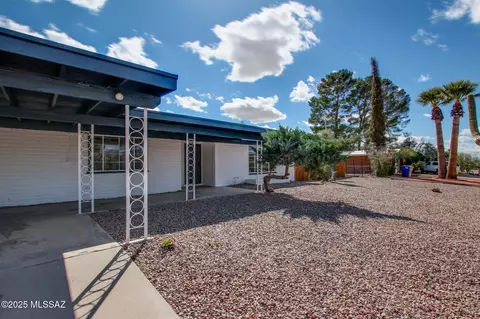 Exterior - 8936 E Harborage Dr, Tucson, AZ 85710 photo 13 of 14