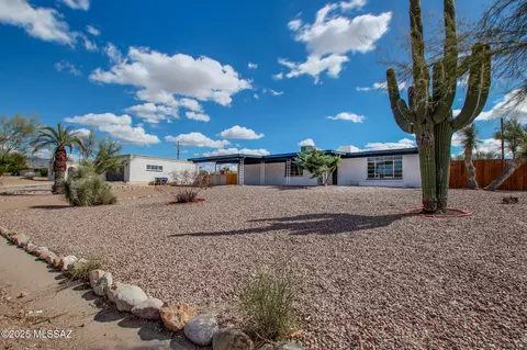 Exterior - 8936 E Harborage Dr, Tucson, AZ 85710 photo 11 of 14