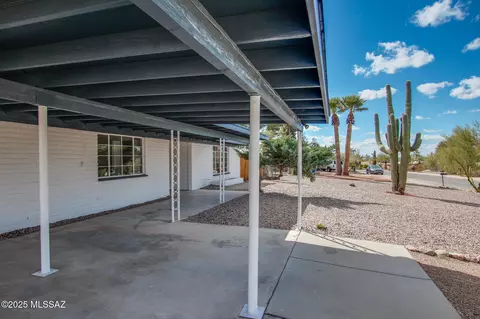 Exterior - 8936 E Harborage Dr, Tucson, AZ 85710 photo 9 of 14
