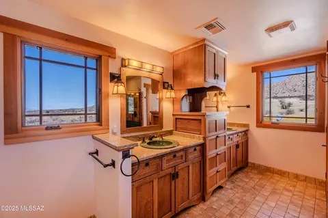 8060 E Diamondback Rd, Saint David, AZ 85630 photo 22