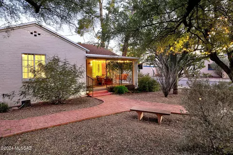 2249 E Hawthorne St, Tucson, AZ 85719 photo 2