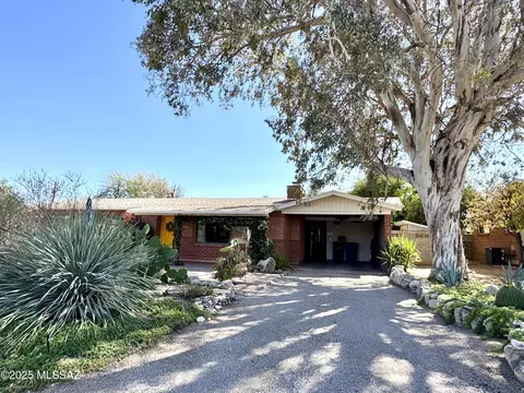 Exterior - 4432 E 7th St, Tucson, AZ 85711 photo 2 of 13