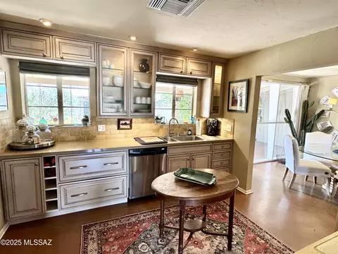 Kitchen - 4432 E 7th St, Tucson, AZ 85711 photo 4 of 7