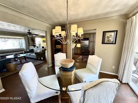 Dining - 4432 E 7th St, Tucson, AZ 85711 photo 1 of 2
