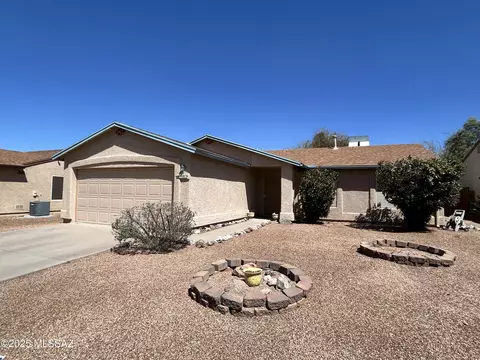 4083 S Apache Well Dr, Tucson, AZ 85730