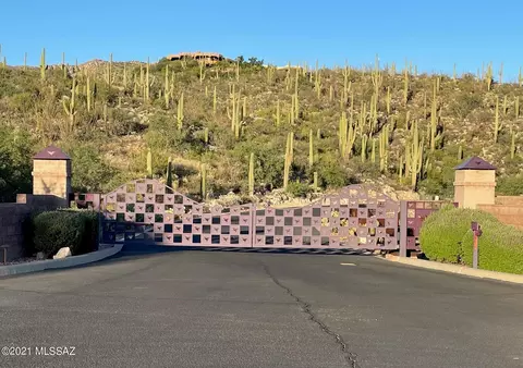 13682 Placita Del Inca E, Tucson, AZ 85749