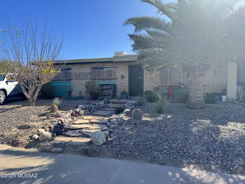 7048 N Northlight Dr, Tucson, AZ 85741