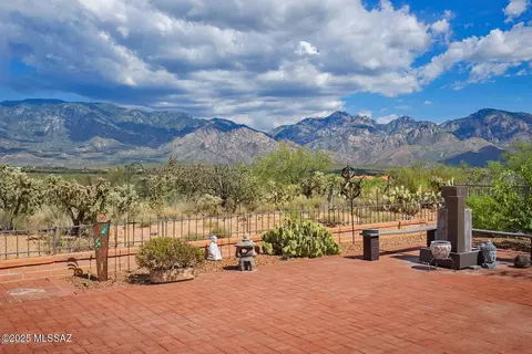 14538 N Lost Arrow Dr, Oro Valley, AZ 85755