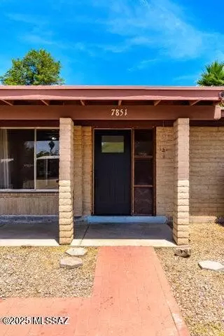 7851 N Casimir Pulaski Ave, Tucson, AZ 85741