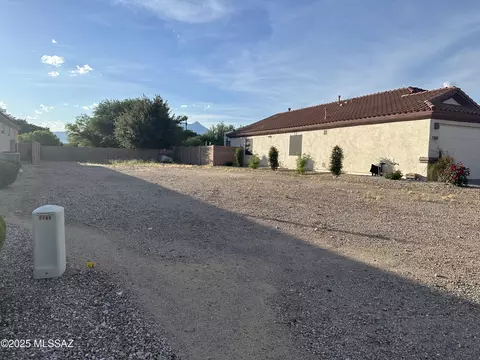 2985 S Royal Aberdeen Loop, Green Valley, AZ 85614
