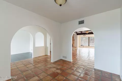 5374 E Spring Rd, Hereford, AZ 85615 photo 9