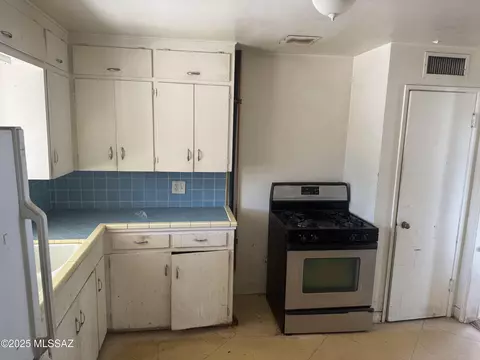 Kitchen - 3570 E Hampton St, Tucson, AZ 85716 photo 2 of 2