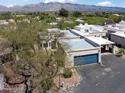 2863 E Weymouth Cir, Tucson, AZ 85716