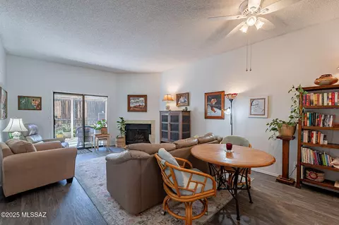 4976 N 15th Ave, Tucson, AZ 85704