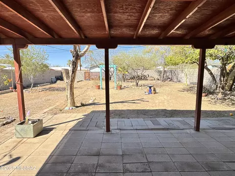 Exterior - 2249 E 19th St, Tucson, AZ 85719 photo 7 of 14