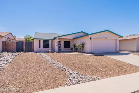 10250 E Juniper Basin Ln, Tucson, AZ 85748