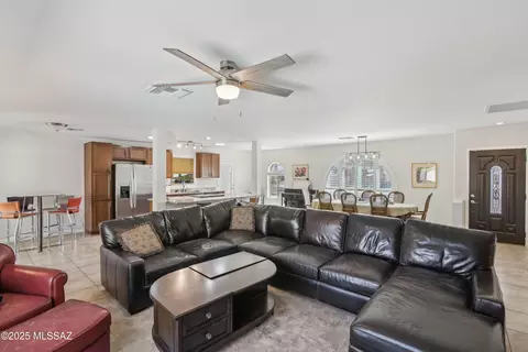 5633 E 14th St, Tucson, AZ 85711 photo 6