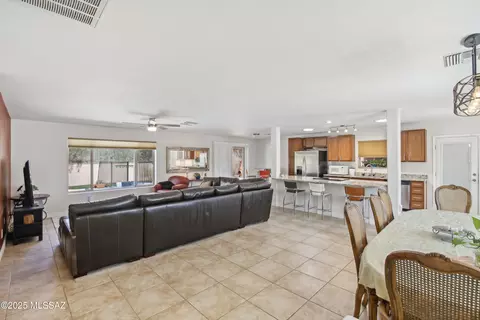5633 E 14th St, Tucson, AZ 85711 photo 3