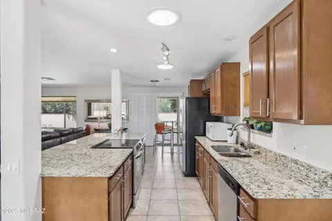 5633 E 14th St, Tucson, AZ 85711 photo 9