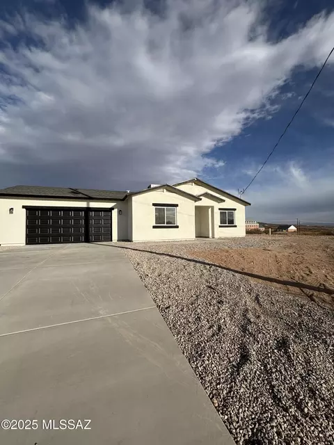 233 Canasta Ct, Rio Rico, AZ 85648