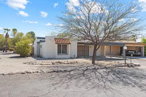 1515 S Moonlight Dr, Tucson, AZ 85748