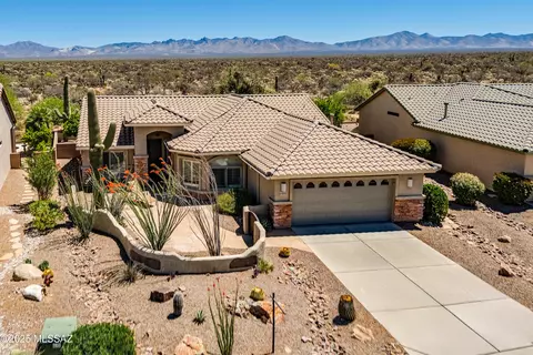 960 N Rams Head Rd, Green Valley, AZ 85614