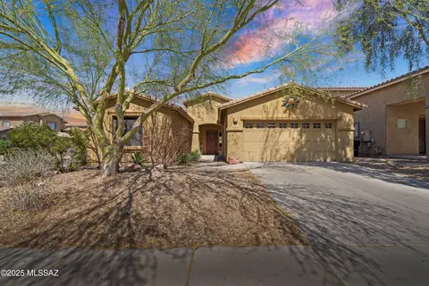 7136 W Amber Burst Ct, Tucson, AZ 85743