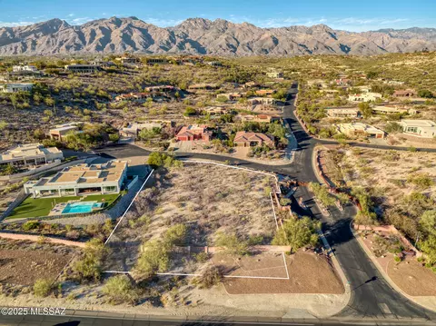 6054 E Red Cardinal Pl, Tucson, AZ 85750