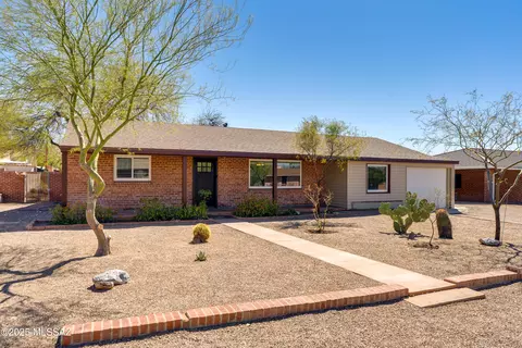 4110 E Roberts Pl, Tucson, AZ 85711