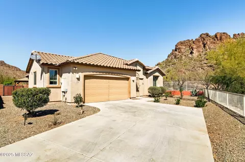 4240 W Golden Gate Mountain Ct, Tucson, AZ 85746