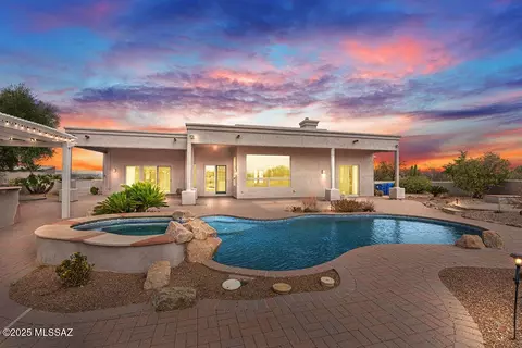 592 E Corte Pasadera Verde, Green Valley, AZ 85614