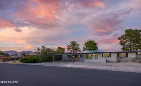 6507 E Calle Dened, Tucson, AZ 85710