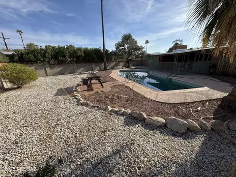 Exterior - 8724 E Lancaster Rd, Tucson, AZ 85715 photo 4 of 10