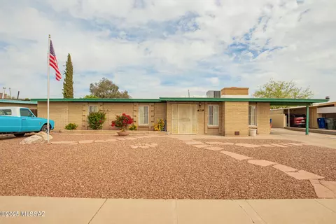 7631 E Fayette St, Tucson, AZ 85730
