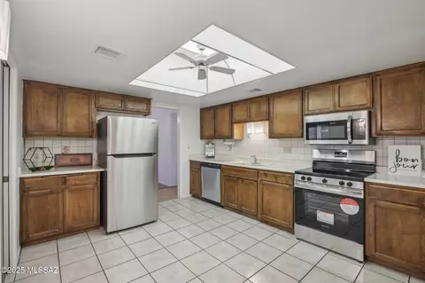 7638 E Pearson St, Tucson, AZ 85715 photo 6