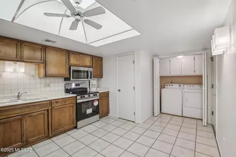 7638 E Pearson St, Tucson, AZ 85715 photo 7
