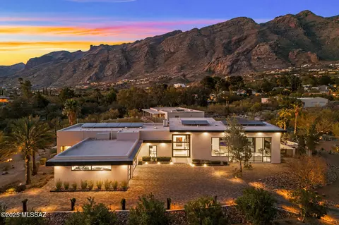 4911 E Mission Hill Dr, Tucson, AZ 85718