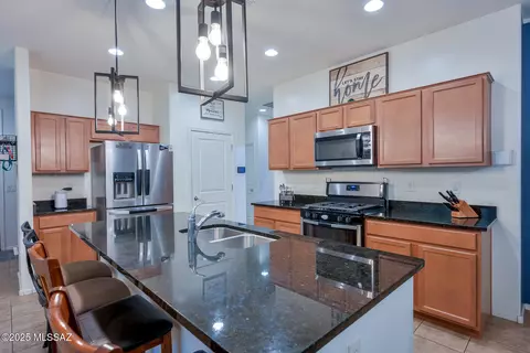 6750 E Via Rancho Rosario, Tucson, AZ 85756