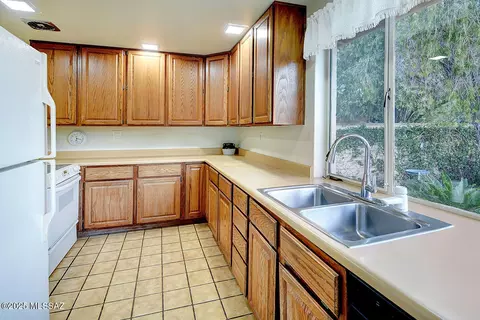 Kitchen - 2928 E 9th St, Tucson, AZ 85716 photo 2 of 4