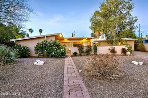 2928 E 9th St, Tucson, AZ 85716
