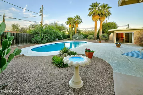 Exterior - 2928 E 9th St, Tucson, AZ 85716 photo 13 of 14
