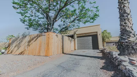 4340 W Pyracantha Dr, Tucson, AZ 85741