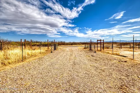 39 E Acres E Arzberger Rd, Willcox, AZ 85643 photo 7