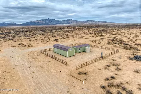 39 E Acres E Arzberger Rd, Willcox, AZ 85643 photo 2