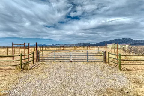 39 E Acres E Arzberger Rd, Willcox, AZ 85643 photo 6