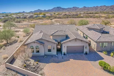 13599 N Meadowhawk Ln, Oro Valley, AZ 85755
