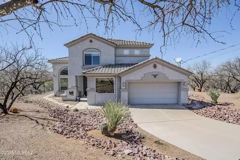 180 Cos Ct, Rio Rico, AZ 85648