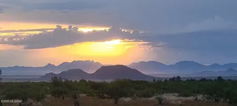 5 N Acres N Central Rd, Pearce, AZ 85625
