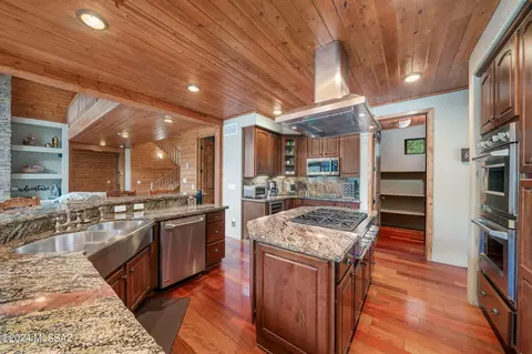 Kitchen - 11122 E Turkey Run Rd, Mount Lemmon, AZ 85619 photo 5 of 6